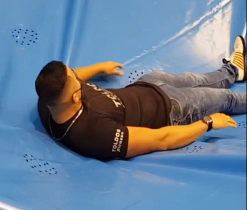 cobertor de piscina con barras